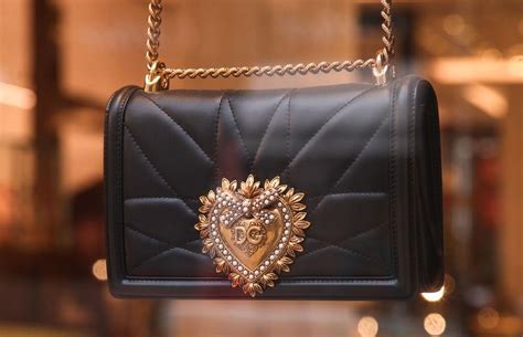 dolce and gabbana purse magnetic snaps fake|are dolce and gabbana bags real.